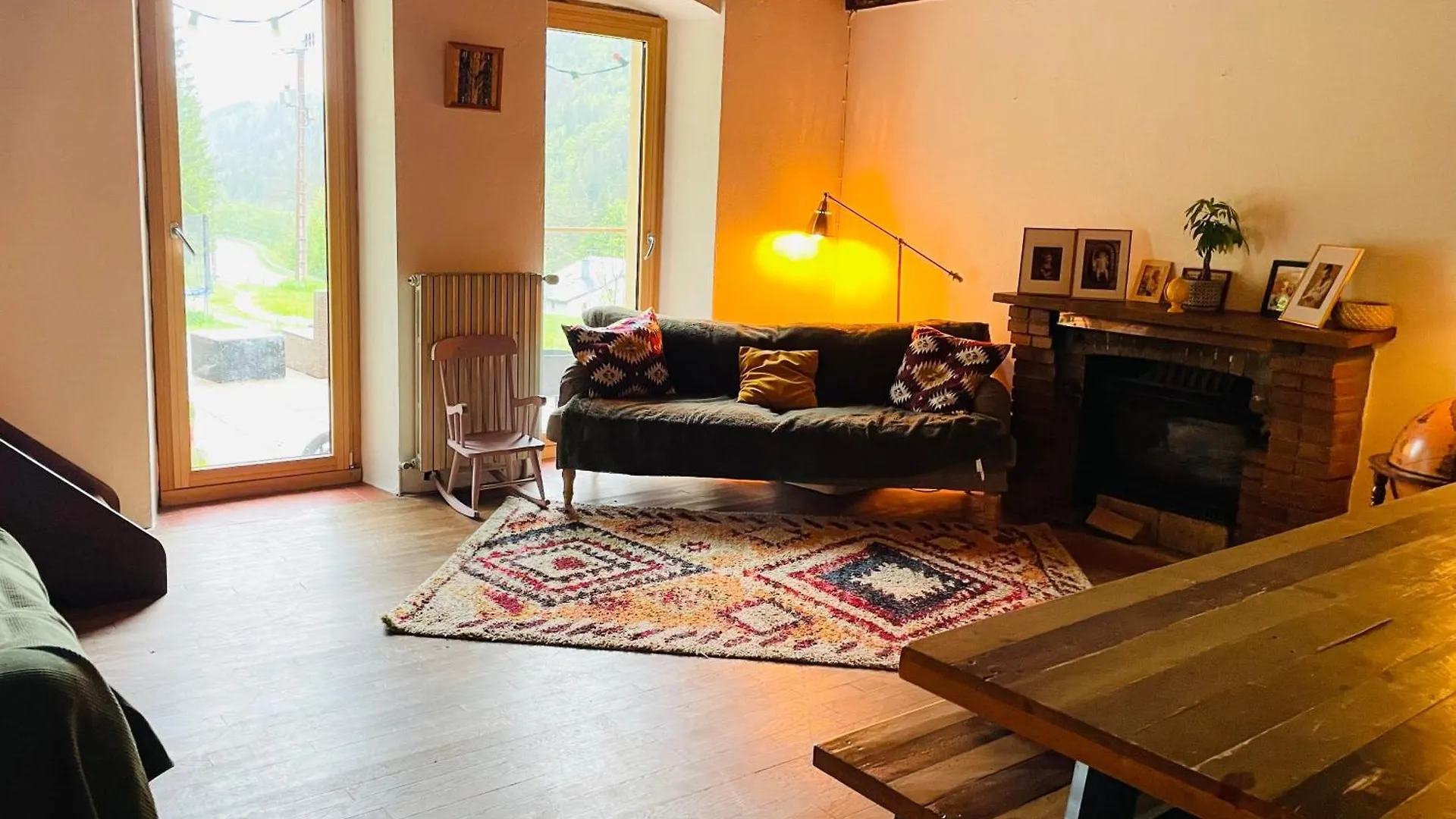 Villa Dharma Farm Retreat Mijoux 0*,  Francia